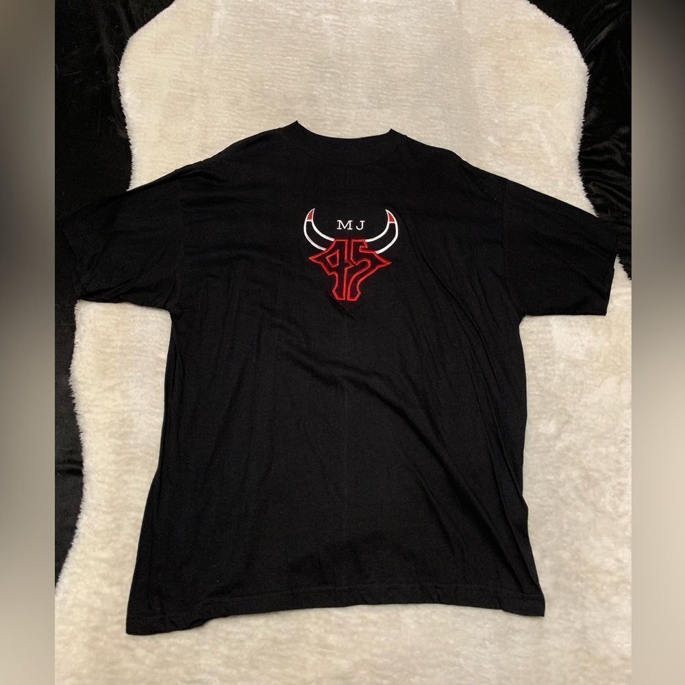 Vintage Michael Jordan Bulls Logo Black T Shirt Size XL Top Streetwear Y2K Style